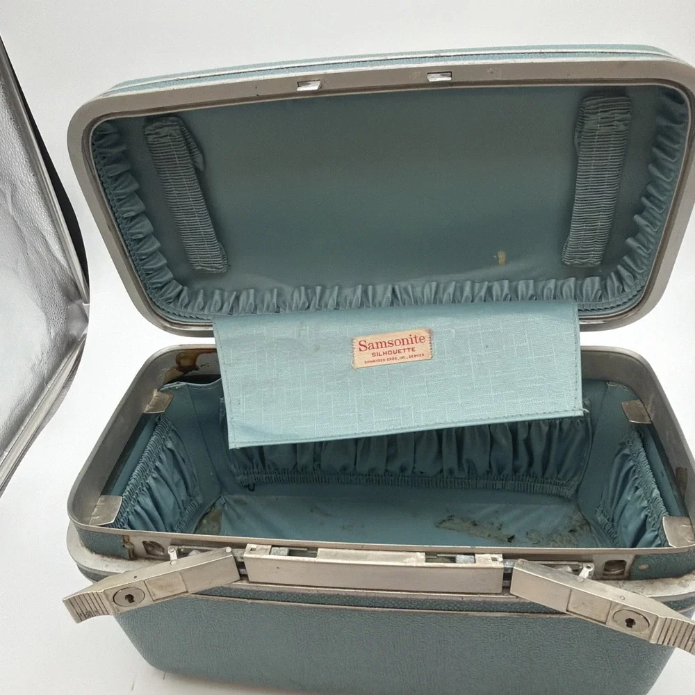 Samsonite 1970s True Vintage Blue  Vanity Case Mirror Locking No  tray